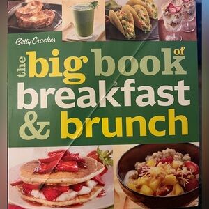 Betty Crocker Big Book of Breakfast & Brunch - Green and Yellow